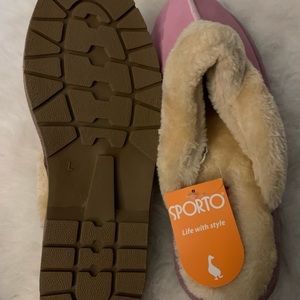 BRAND NEW SPORTO SLIPPERS. Perfect for WFH.
